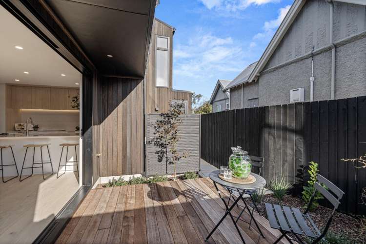 2/9 Innes Road 1544_14