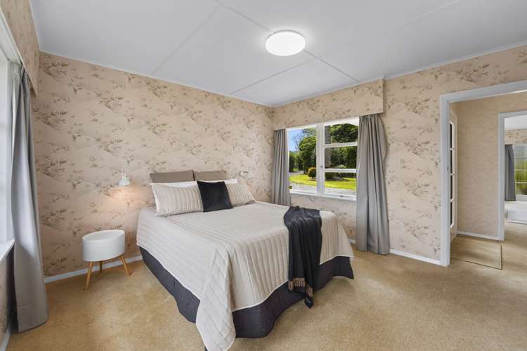 21 Hall Grove Ebdentown_13