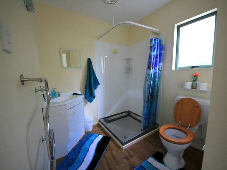 42 Cathedral Drive Manapouri_27