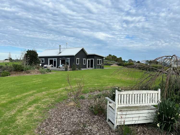 12 Allan Road Awhitu_15