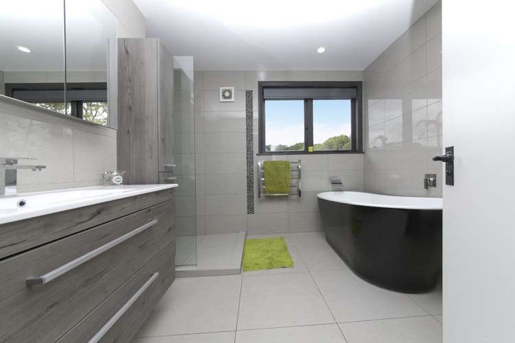 117 Barrett Road Riverhead_9