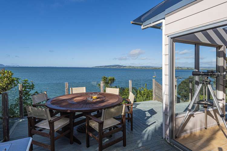 100 Beach Road Onerahi_8