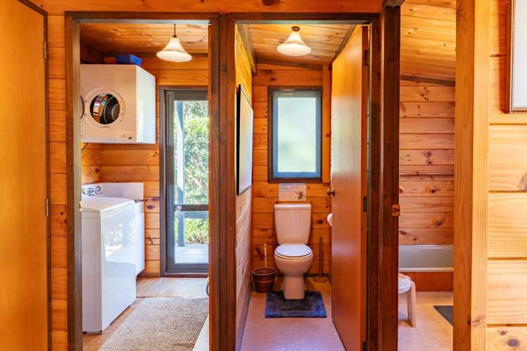 189 Ocean View Road Oneroa_25