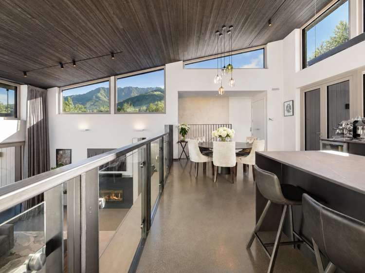52 Suburb Street Queenstown Hill_11