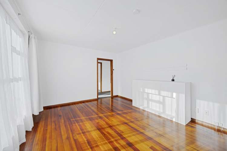 281 South Road_5