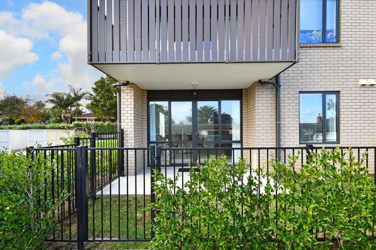 G05B/20 Alfriston Road Manurewa_0