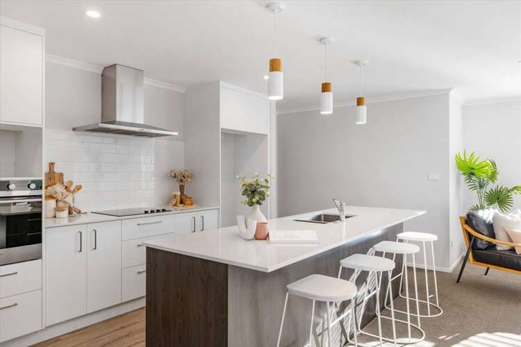 13 Tarata Place Owhata_6