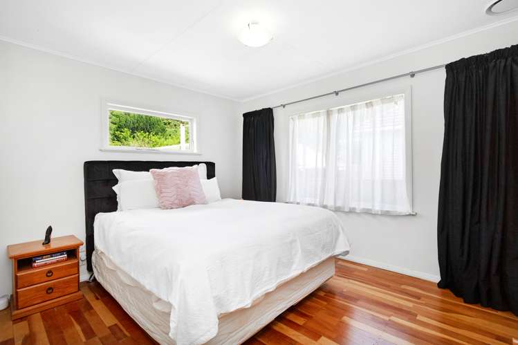 37 Lees Grove Wainuiomata_11