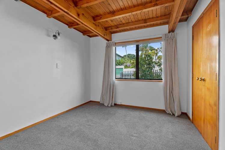 33 Queens Parade Devonport_30