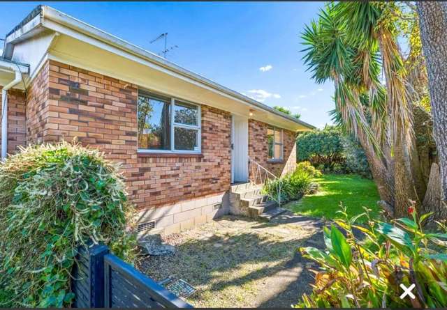 2-Bedroom Home for Rent in Mt Wellington