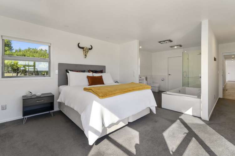 51 Waikawa Beach Road Manakau_12