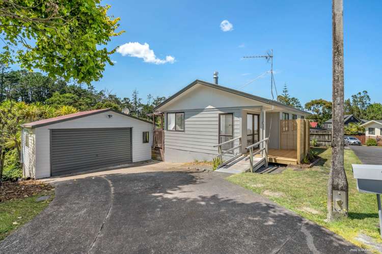 8 Angeline Place Massey_2