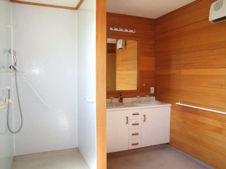 2 Duthie Street Milton_16