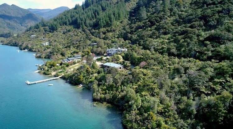 3130 Archers Road Tennyson Inlet_22