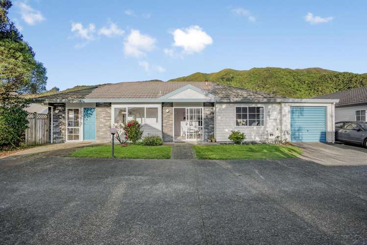 11/169 Whites Line East Waiwhetu_17