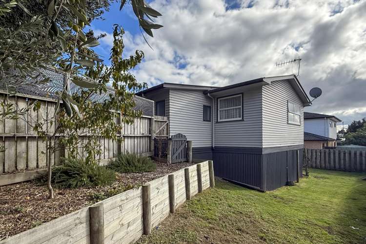 2/8 Hinemoa Avenue Taupo_16