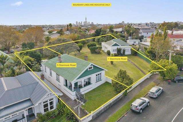 Family's Grey Lynn villas sell for over $9m - 'they all jumped on this pretty fast'