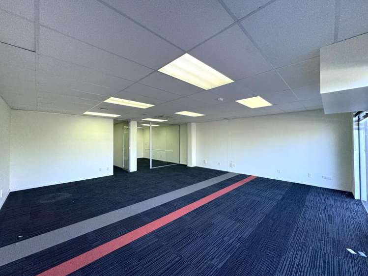 Unit E, 16 Sheffield Crescent Burnside_7