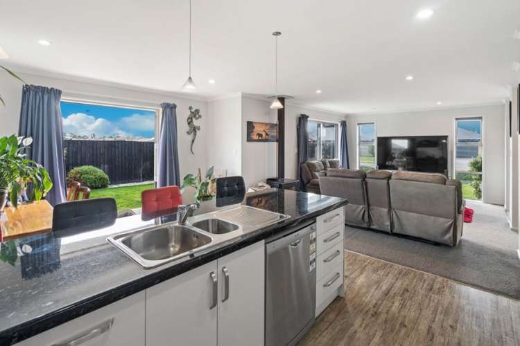 73 Andesite Drive Rolleston_9