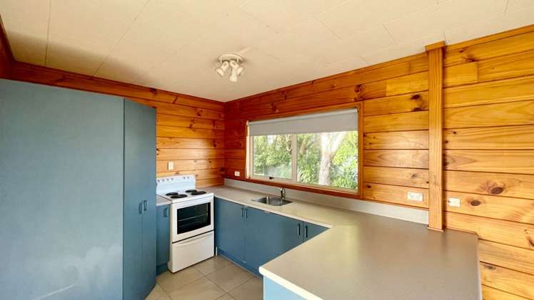 26 Cliff Road Torbay_7