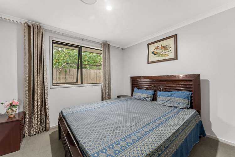 8 Ballintoy Park Drive Welcome Bay_11