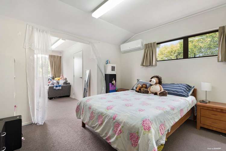 7a Tirimoana Road Te Atatu South_13