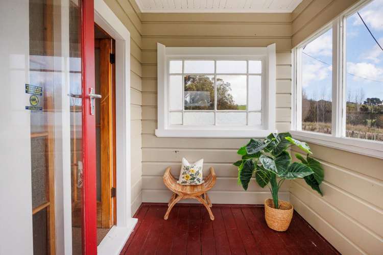 112 James Road Halcombe_18
