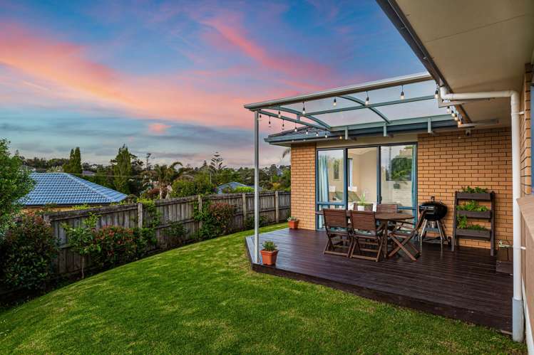 56 Rivervale Grove Stanmore Bay_11