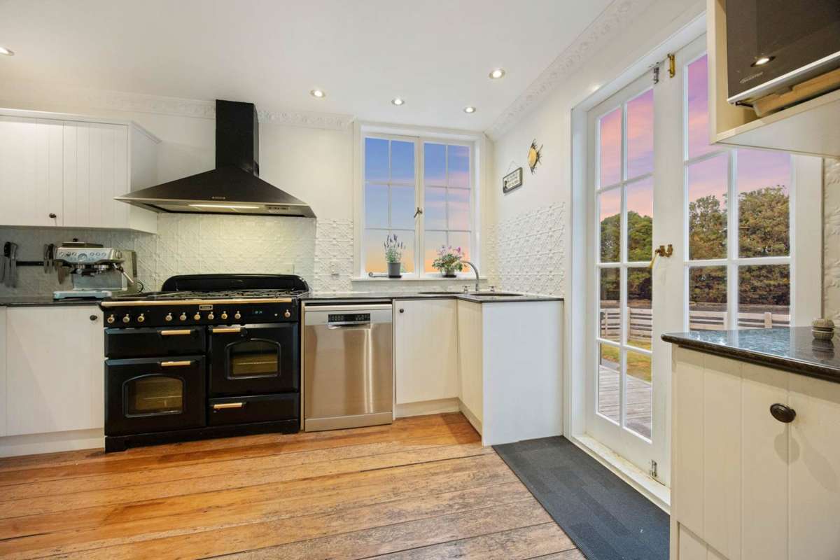100 Hamilton Road_5