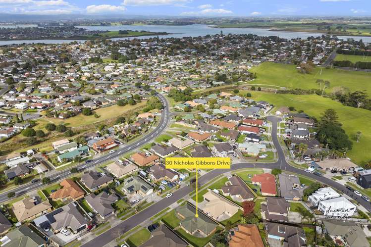 30 Nicholas Gibbons Drive Clendon Park_13