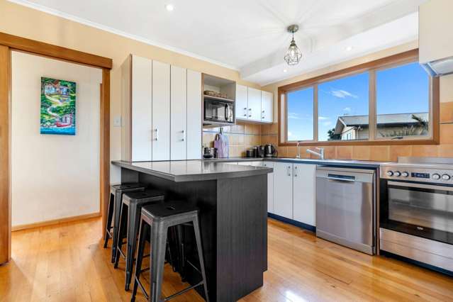 32 Woodford Avenue Brookfield_3