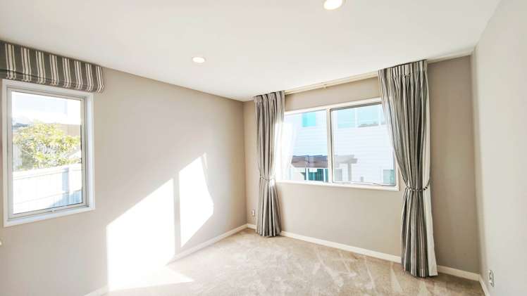 12 Fernhill Way Oteha_15