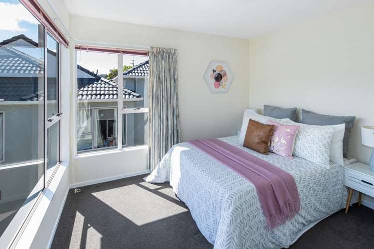 16/20 Thompson Street Mount Cook_8