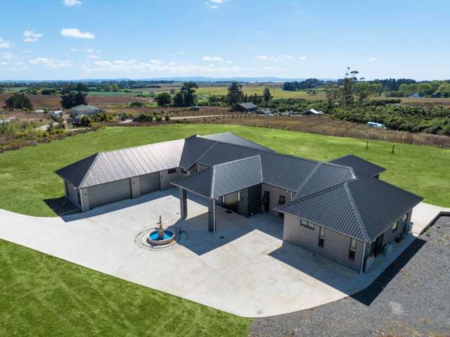 Spacious Dual-Living Oasis in Karaka