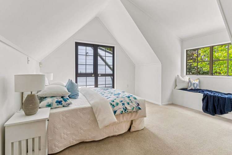 28 Longfellow Parade Glen Eden_17