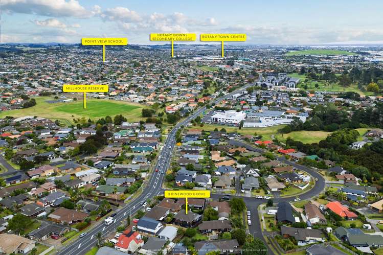 3 Pinewood Grove Botany Downs_26