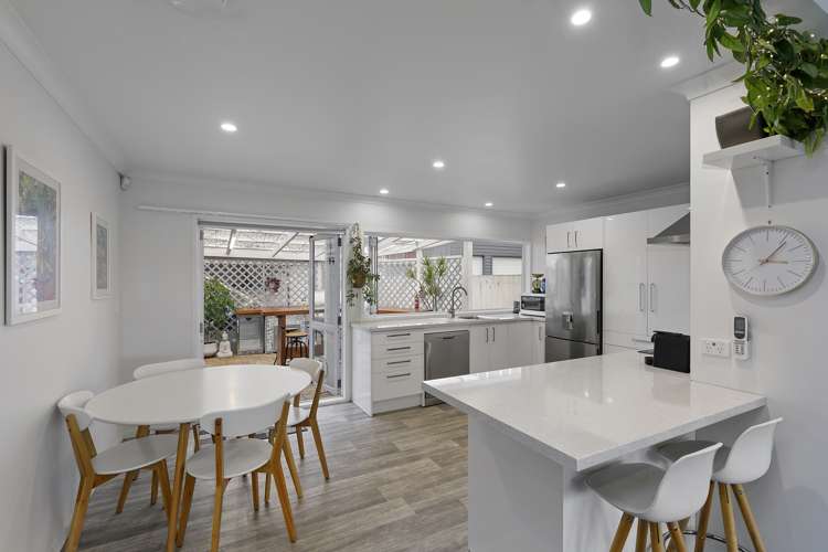 1020 Fergusson Drive Clouston Park_8