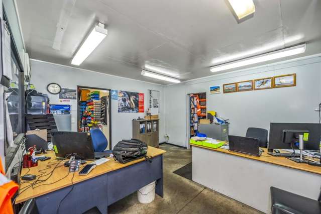 1/1-5 Cebel Place Albany_4