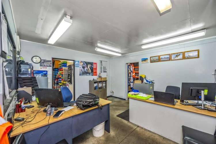 1/1-5 Cebel Place Albany_4