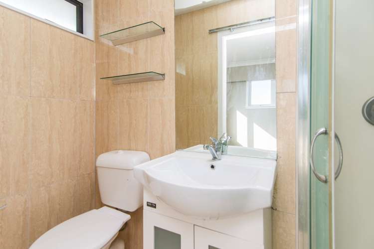 4b Gray Avenue Mangere East_13