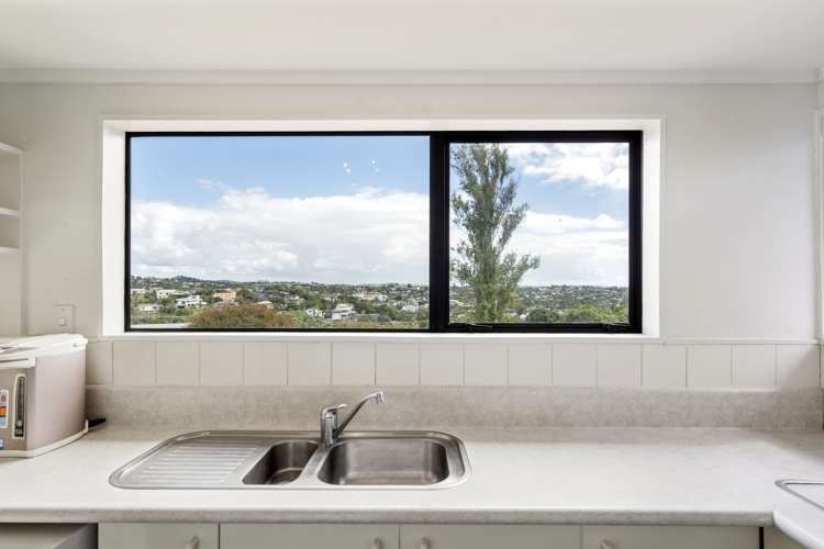 2/14 Ridge Road Waiake_13