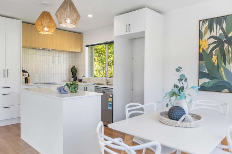 16 Makatote Grove Churton Park_11