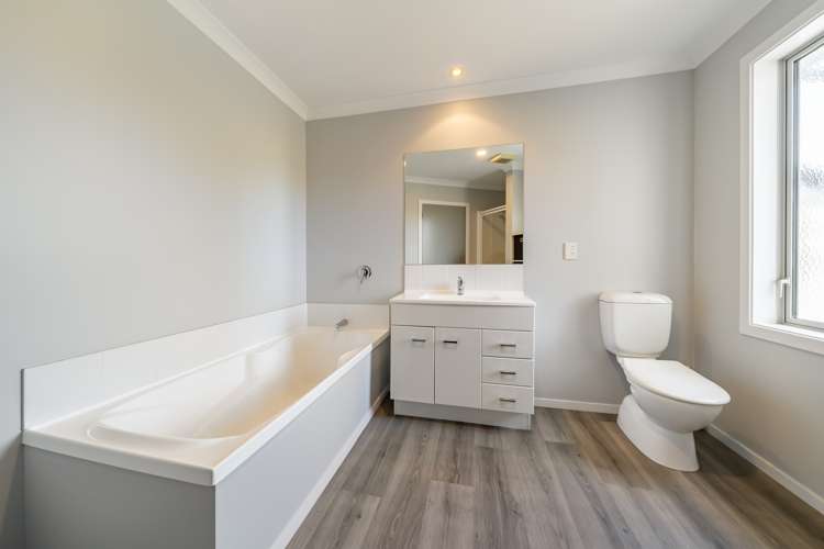 103 Te Puia Drive Aotea_20