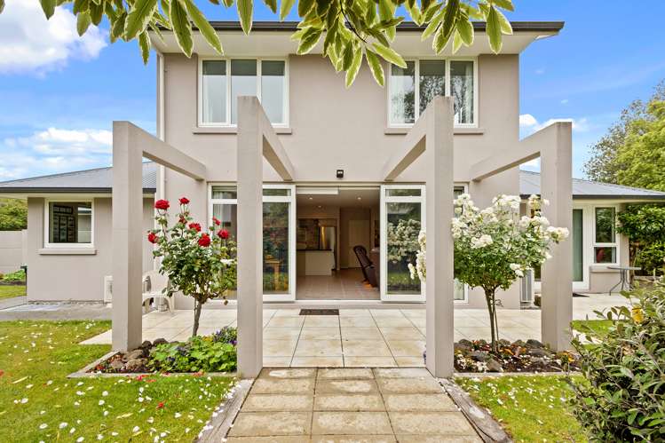 52 Broomfield Terrace Burwood_3