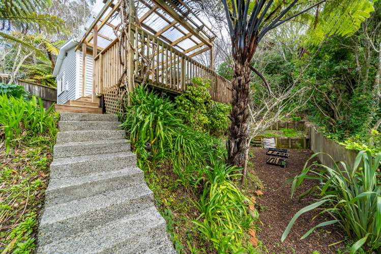 22 Miromiro Road Normandale_27