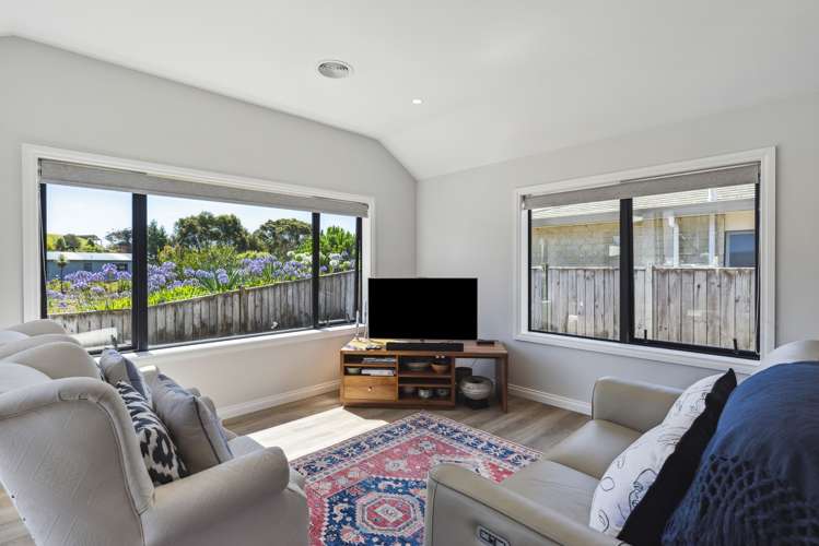 176 Milne Drive Paraparaumu_13