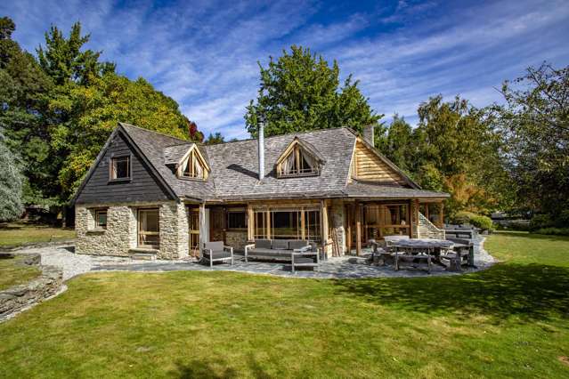 Lake and alpine retreat