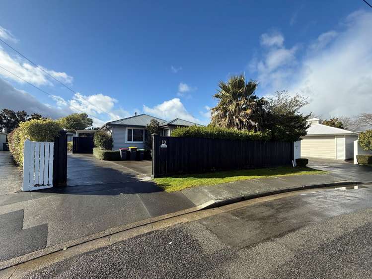 10 Walnut Avenue_0
