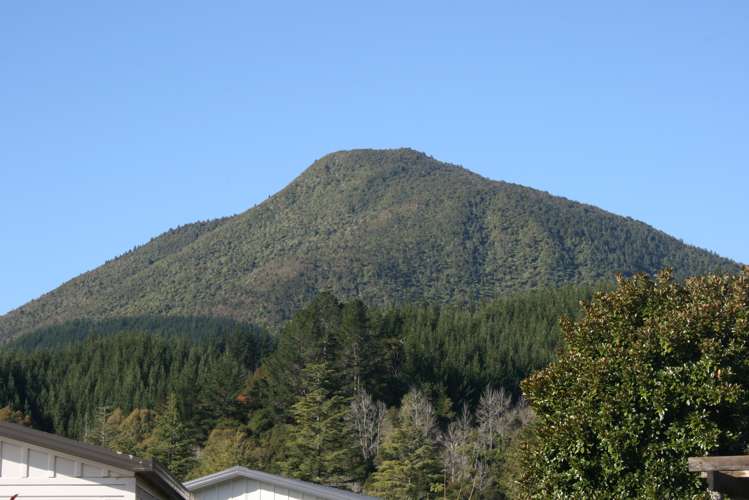 13 Holland Crescent Kawerau_16