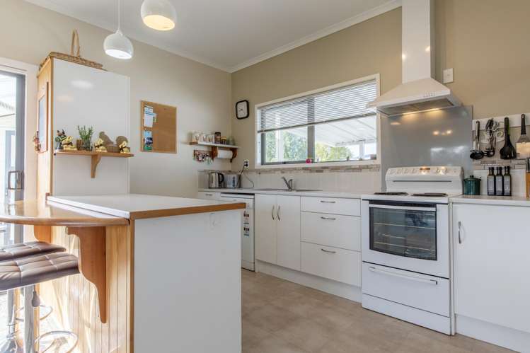 7 Douglas Road Waipukurau and Surrounds_8